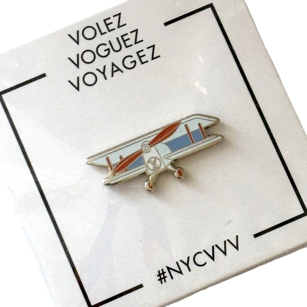 LOUIS VUITTON X Beverly Hills RARE Louis Vuitton Pin NEW